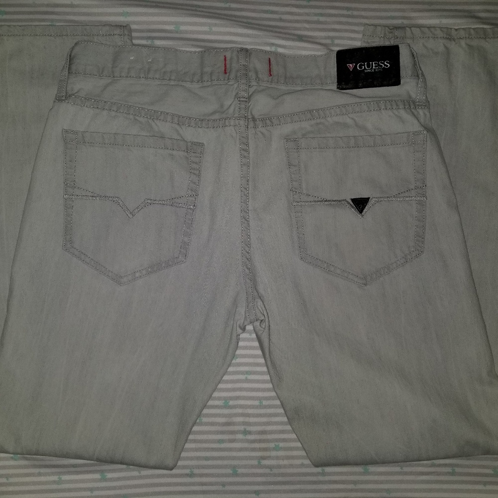 Guess Jean's - Picture 2 of 3